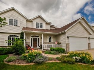 2823 Century Hills Ln NE, Rochester, MN 55906