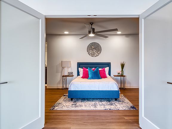 5th image of 3829 Main St Unit 701
