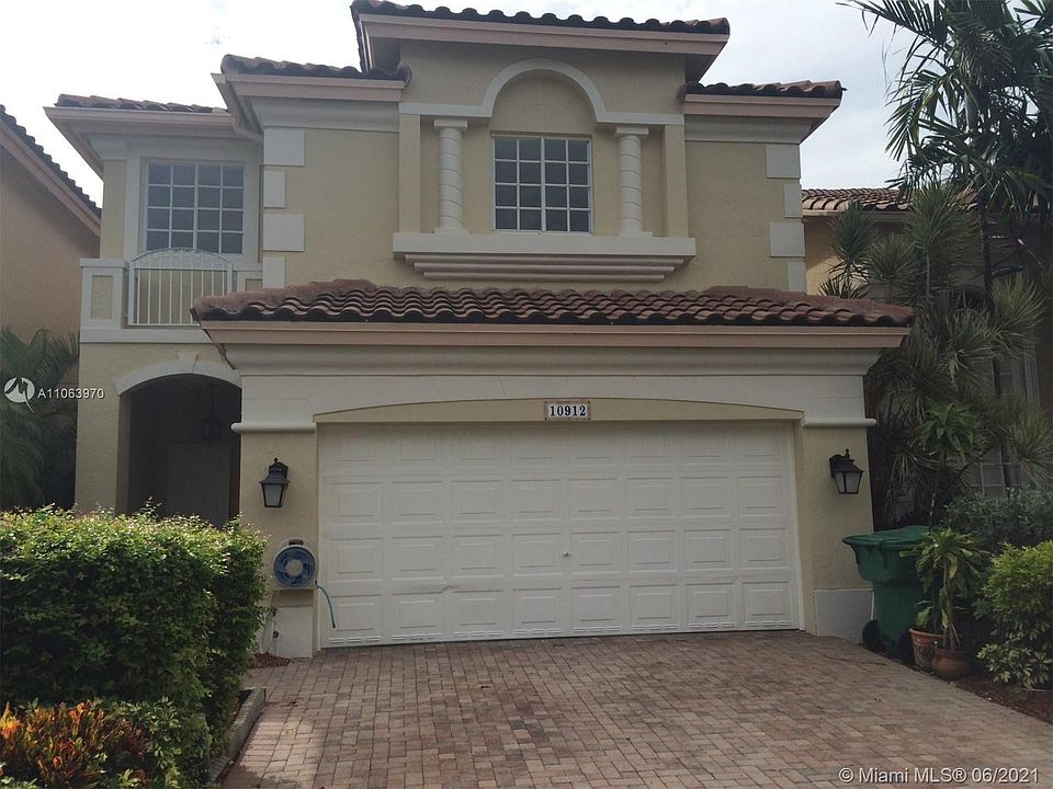 1st image of 10912 NW 67th St
