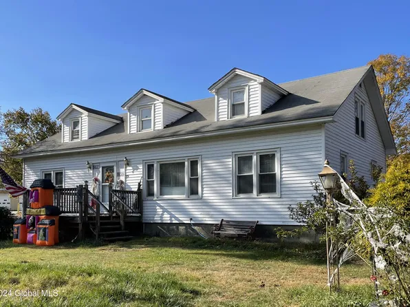 29 Grange Hall Road, Stephentown, NY 12168