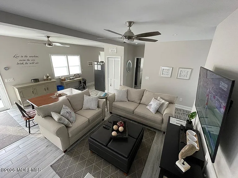112 Albacore Dr — Photo 9