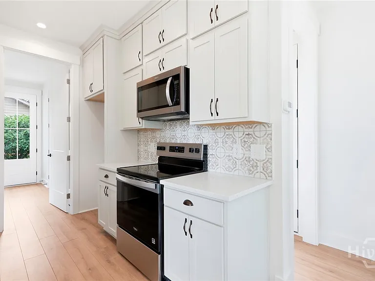 1314 E 38th St — Photo 13