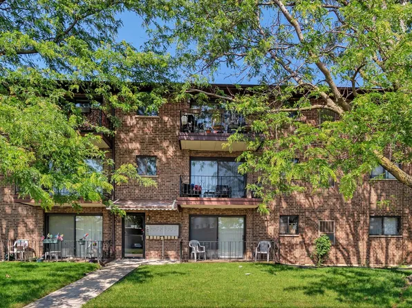 10920 S Central Ave #203, Chicago Ridge, IL 60415