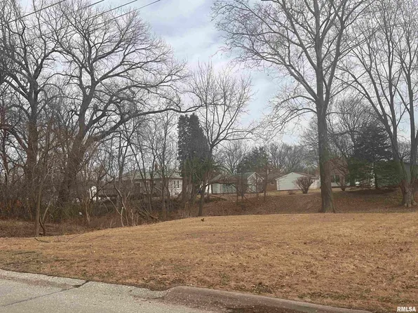 2316 7 1/2 St, East Moline, IL 61244