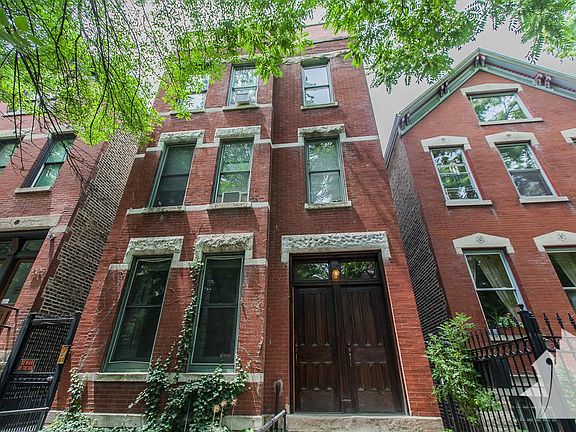 2nd image of 1028 N Winchester Ave APT 2R