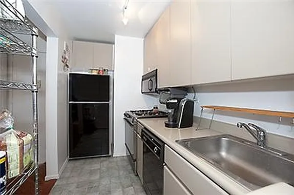 Rented by Park River | media 19