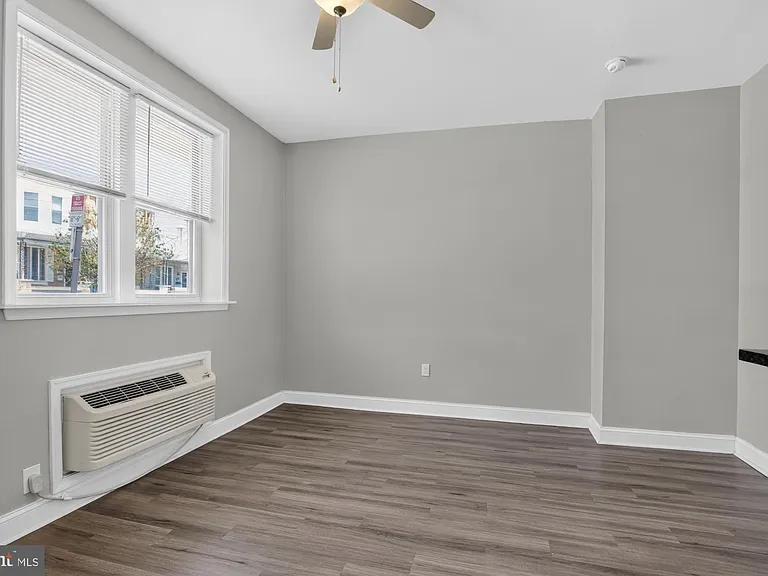 3127 Cedar St #1F — Photo 3