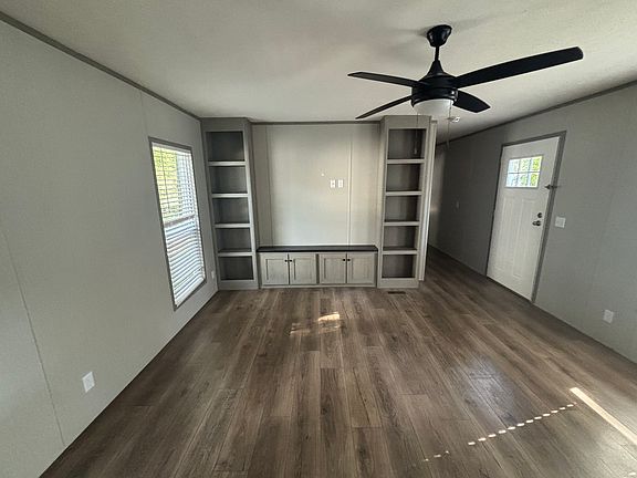 3rd image of 8412 Timberwilde