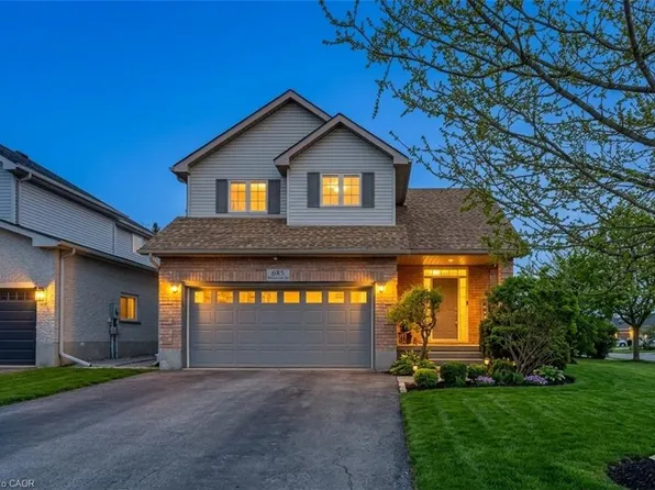 685 Coldstream Dr, Waterloo, ON N2V 2J1