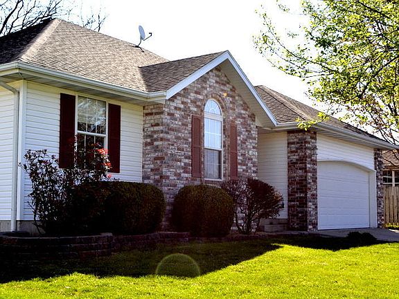 3rd image of 1313 W Turnberry Blvd
