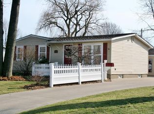 819 Stanford Ave, Elyria, OH 44035