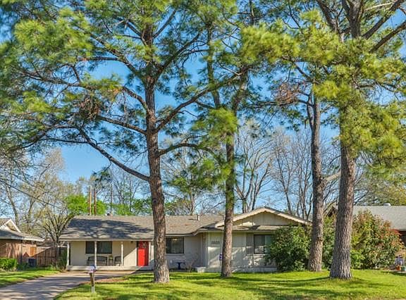 2nd image of 2605 Norwood Ln