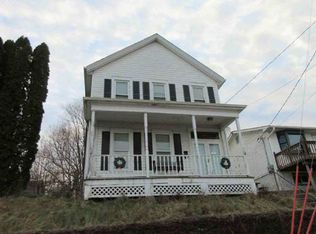 424 Lowell St, Dubuque, IA 52001