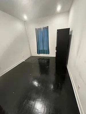 Rented by Gugenheim Realty LLC | media 12