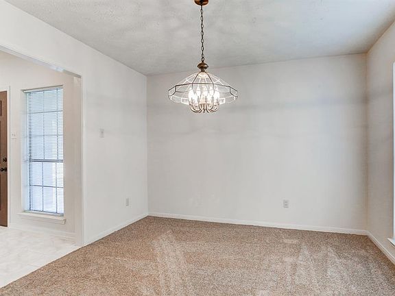 3rd image of 13319 Rosstown Dr