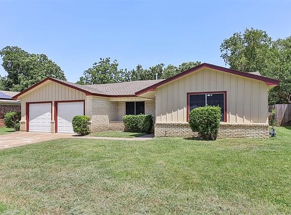 2nd image of 7425 S College Cir