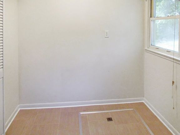 4th image of 21802 N Essex Dr