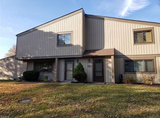 11810 Harbour Light Dr, North Royalton, OH 44133