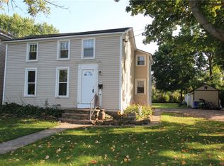 16 Jackson St, Holley, NY 14470