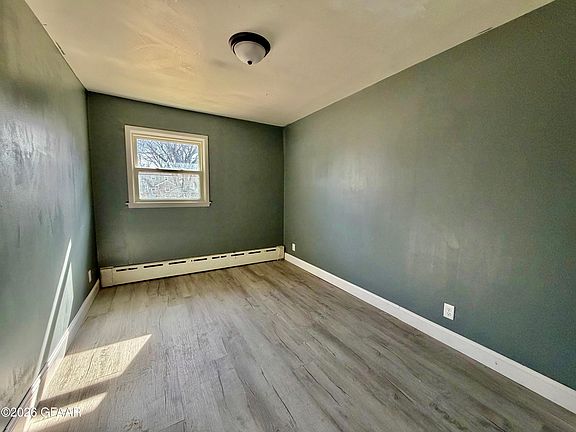 4th image of 805 S 10th St