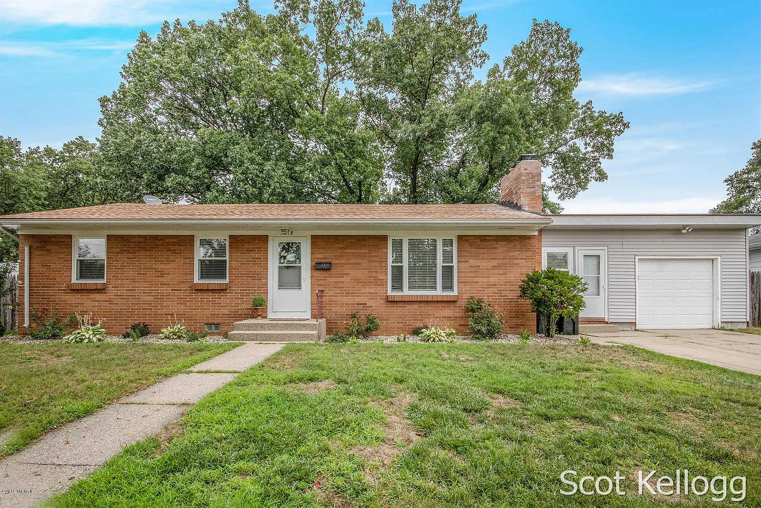 3318 Badger Ave SW photo 1