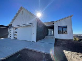 4814 Cornice Loop, Bismarck, ND 58503