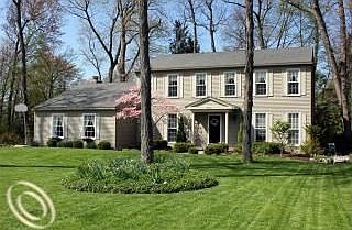 1st image of 4470 Walnut Woods Dr