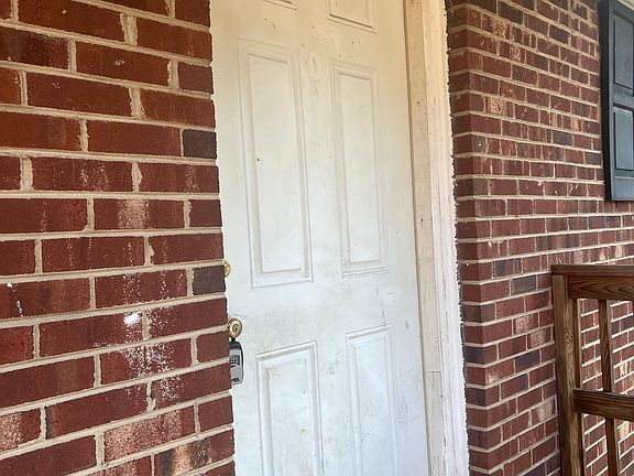 2nd image of 2567 Green Oaks Ct APT D