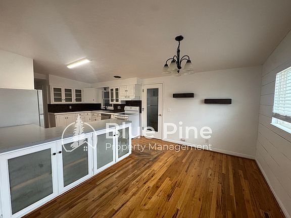 4th image of 1861 Gallup St