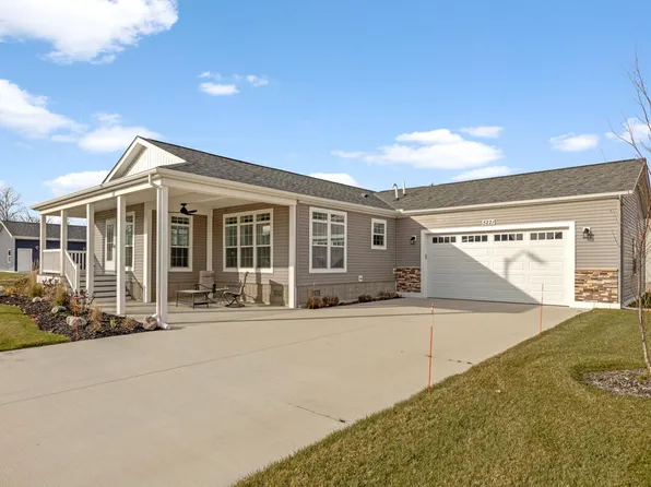 5221 Hollow Ln, Holland, MI 49423