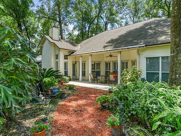 5th image of 11889 Clearwater Oaks Dr W