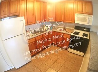 3037 30th St APT 4R, Astoria, NY 11102