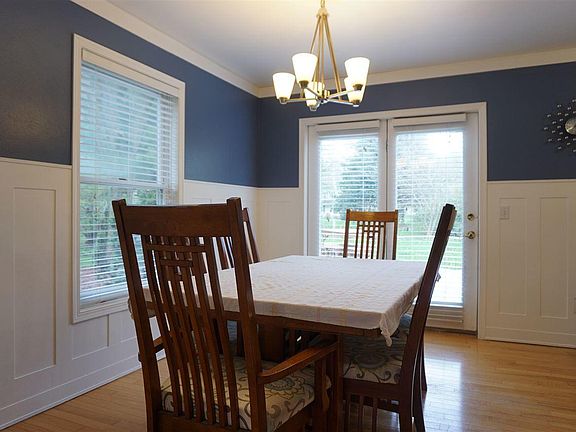 Dining Room with Patio Doors to Deck