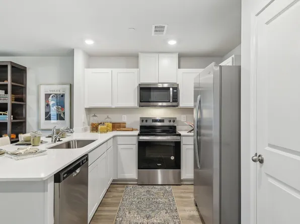 2024 Widgeon Point, Lebanon, TN 37090