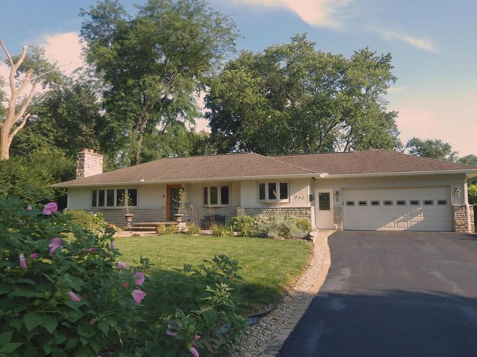 1st image of 247 Beverly Pl