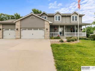 11805 N 159th St, Bennington, NE 68007