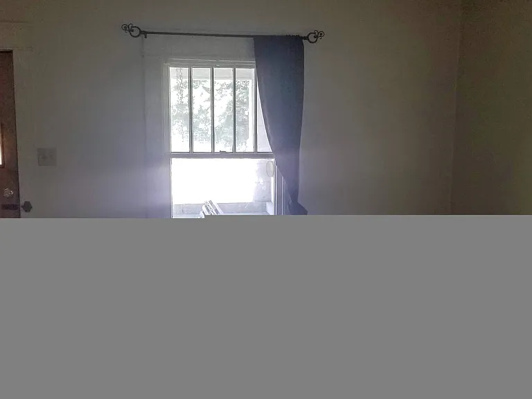 700 E Grimes Ln — Photo 9