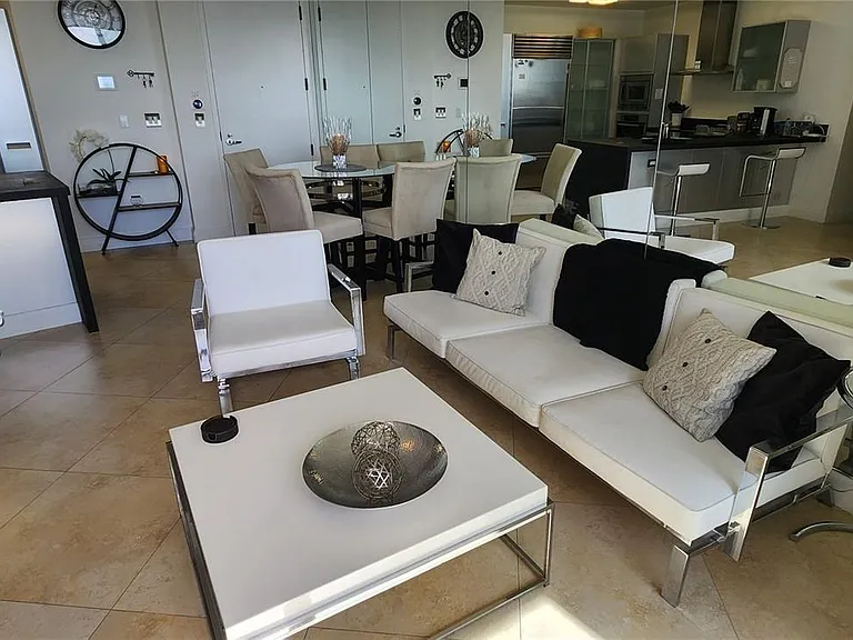 18201 Collins Ave #4305 — Photo 5