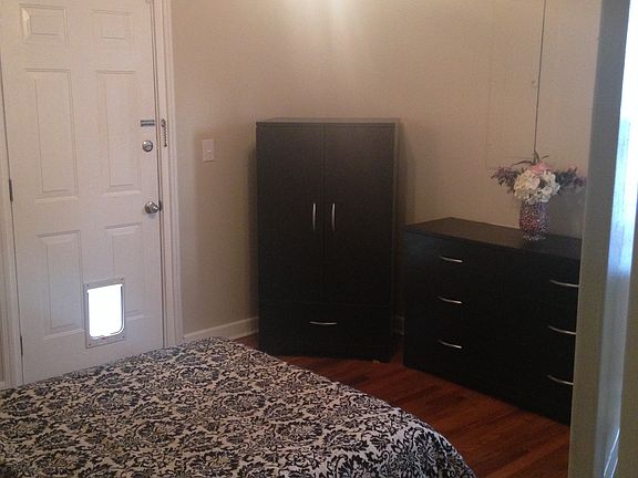 Guest bedroom
