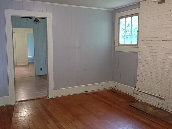 5th image of 4306 Woodlawn Pike #B