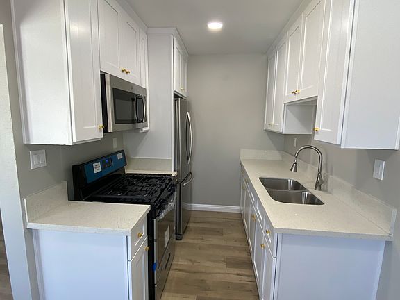 4th image of 3568 E 56th St #D