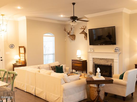 4th image of 306 Bay Meadow Ln
