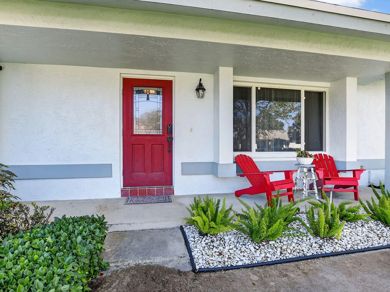 4 bed, 2.0 bath, 1853 sqft, $6,500 — Photo 4