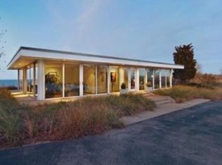 3001 Duneland Dr, Porter, IN 46304