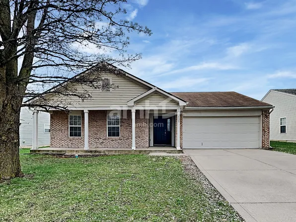 1335 Grand Canyon Cir, Franklin, IN 46131