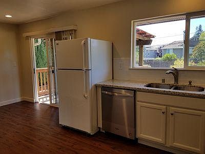 2nd image of 1618 Hallbrook Dr