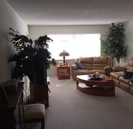 5th image of 8300 Vendome Blvd