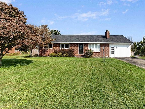 2nd image of 210 Gum Dr