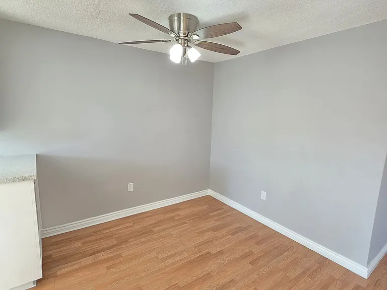 13813 Oxnard — Photo 14