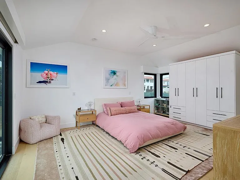 1472 Neptune Ave — Photo 16